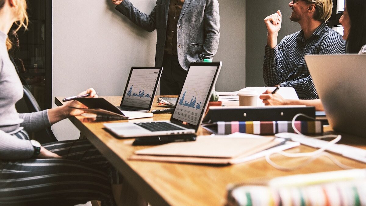Maximizing Digital Impact: Rolul Strategic al unei Agentie Marketing Online în România